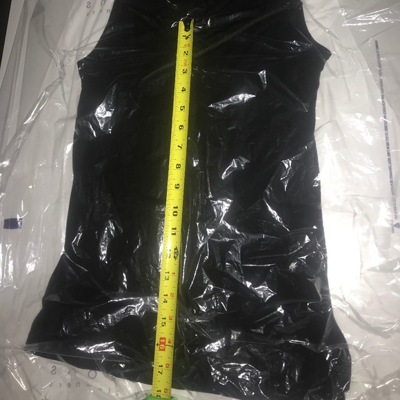 Sexy Alexander McQueen top - Picture 14 of 16